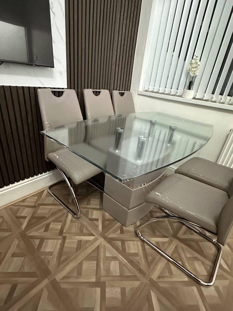 DFS table and 6 chairs 