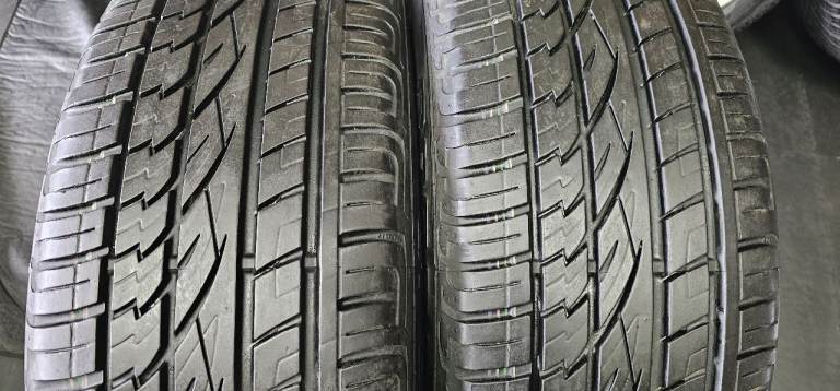 235 55 19   2 x tyres Continental Cross Contact UHP