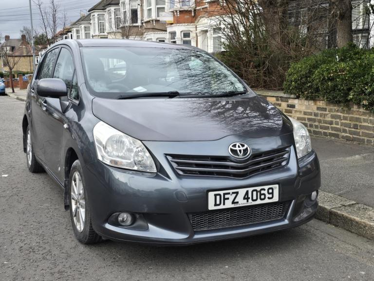 2010 Toyota Verso 1.8 V-matic TR 5dr M-Drive S 7 Seats Auto MPV Petrol Automatic