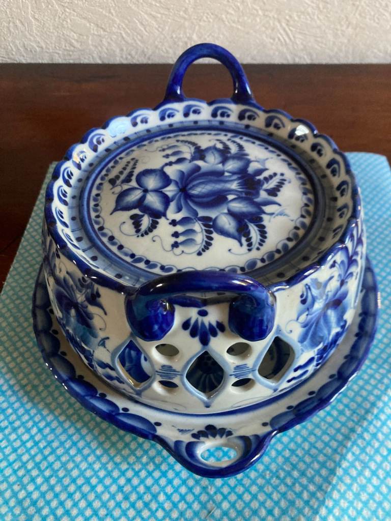 Vintage Gzhel Russian Porcelain Blue & White egg Serving plate and cover reasonable offers accepted