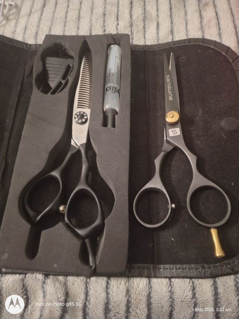 Professional hairdressing equipment 