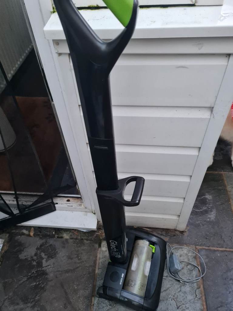 Gtech k9 cordless vacuum cleaner 