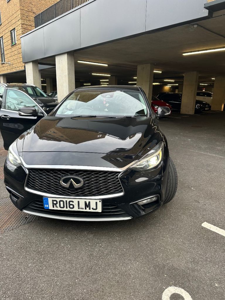 Infiniti, Q30, Hatchback, 2016, Semi-Auto, 1461 (cc), 5 doors