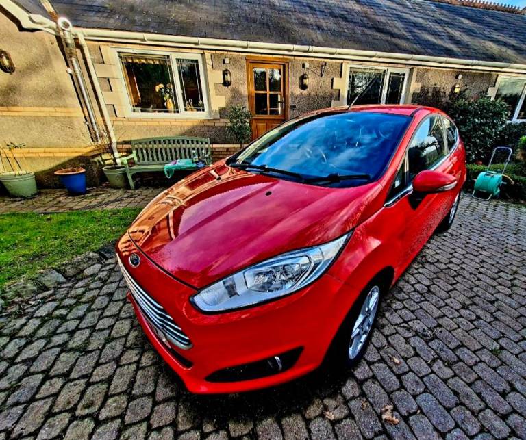 2013 Ford Fiesta EcoBoost Zetec EXCELLENT condition 