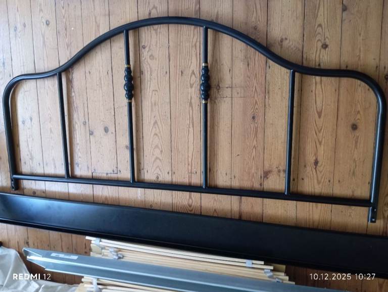 SAGSTUA bed frame black/Luröy - IKEA 200/150