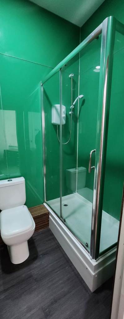 UC - Studio Flat Apartment - To Rent - Bills Included