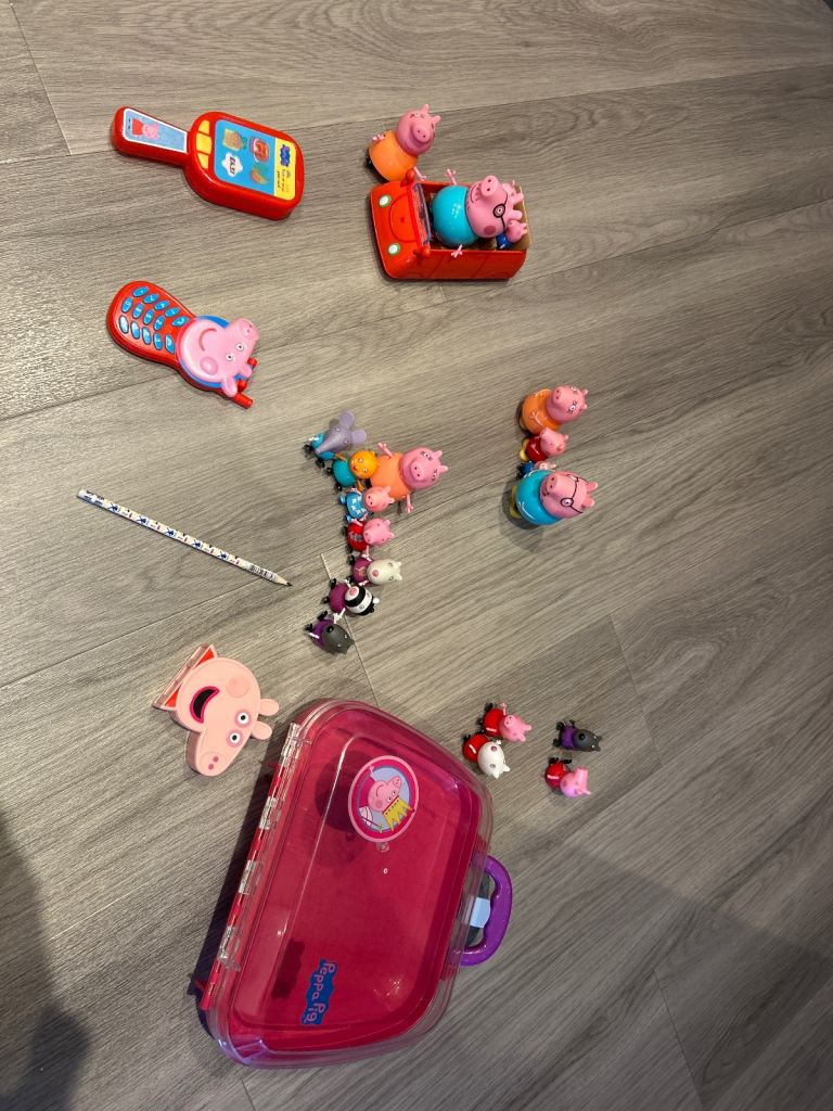 image for Peppa Pig figurines and car and case