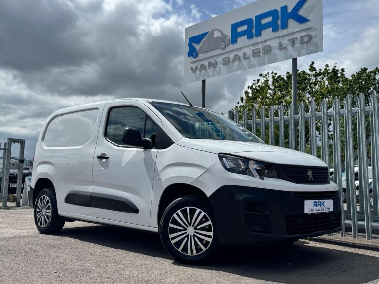 2023 Peugeot Partner 1000 1.5 BlueHDi 100 Professional Premium + Van PANEL VAN DIESEL Manual