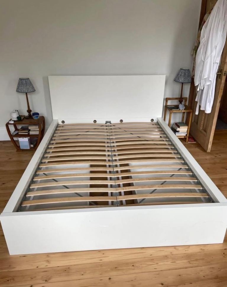 IKEA malm king size bed with 2 storage drawers 