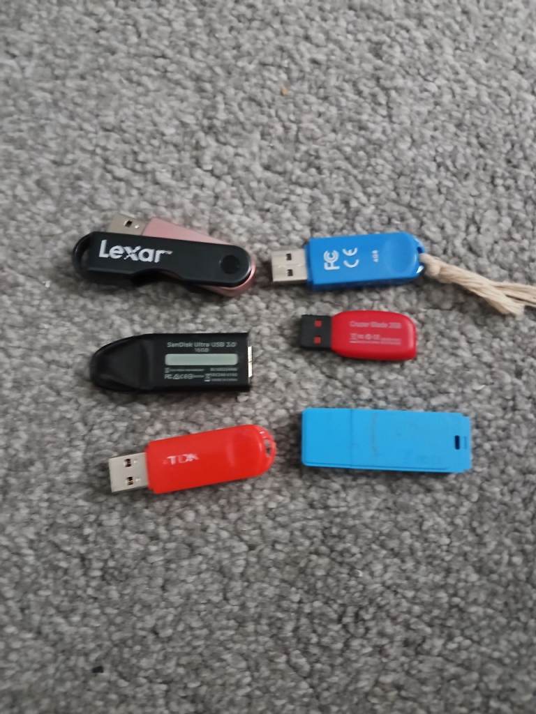 USB Drives x 6 (Free if collecting)