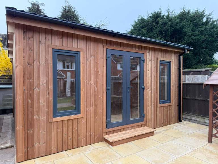 Traditional Log Cabin