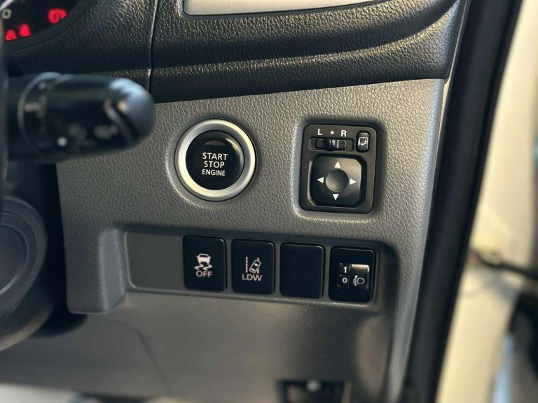 MITSUBISHI L200 2.4 DI-D DC Challenger White Auto Diesel 2020+NO VAT+1 OWNER!