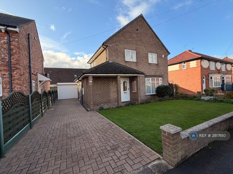 3 bedroom house in Black Carr Road, Rotherham, S66 (3 bed) (#2817610)