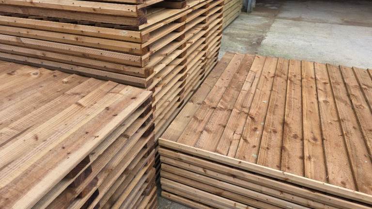 🌟 Heavy Duty Feather Edge Fencing Panels. Pressure Treated Brown. Made With 75 x 32mm Back Batons