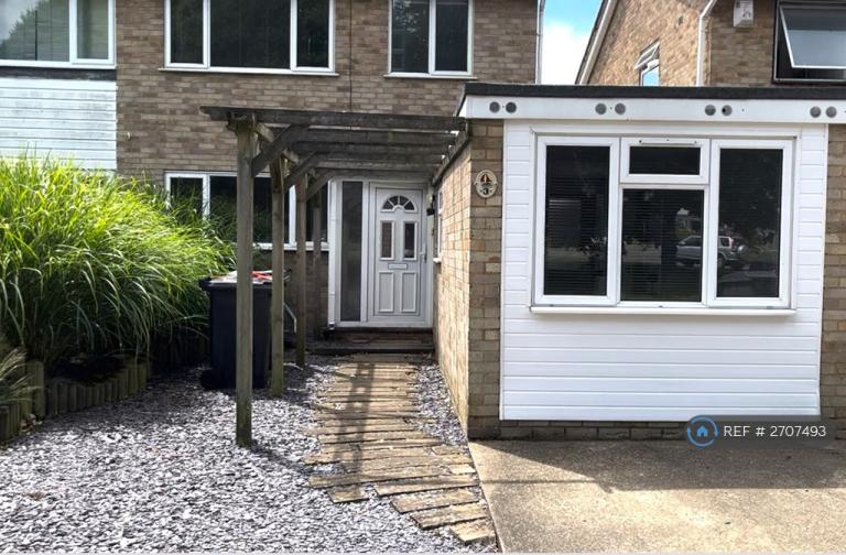 4 bedroom house in St. Michaels Place, Canterbury, CT2 (4 bed) (#2707493)