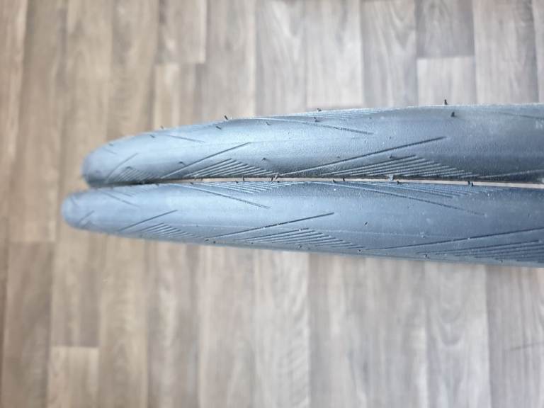 Schwalbe Durano tyres 700x25mm , 700c road bike tyre set.