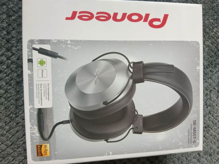 Pioneer SE-MS5T Hi-Res Audio Headphones – Silver