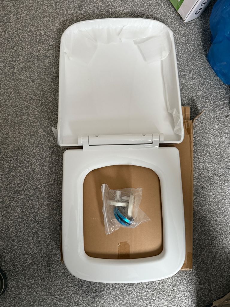 image for Soft Close Toilet Seats White with Quick Release