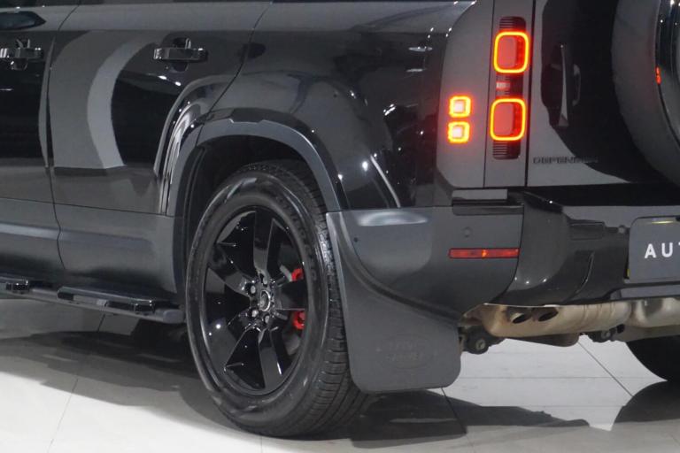 2023 Land Rover Defender 110 3.0 D250 MHEV HSE Hard Top SUV Auto 4WD MWB Euro 6 (s/s) 5dr PANEL V...