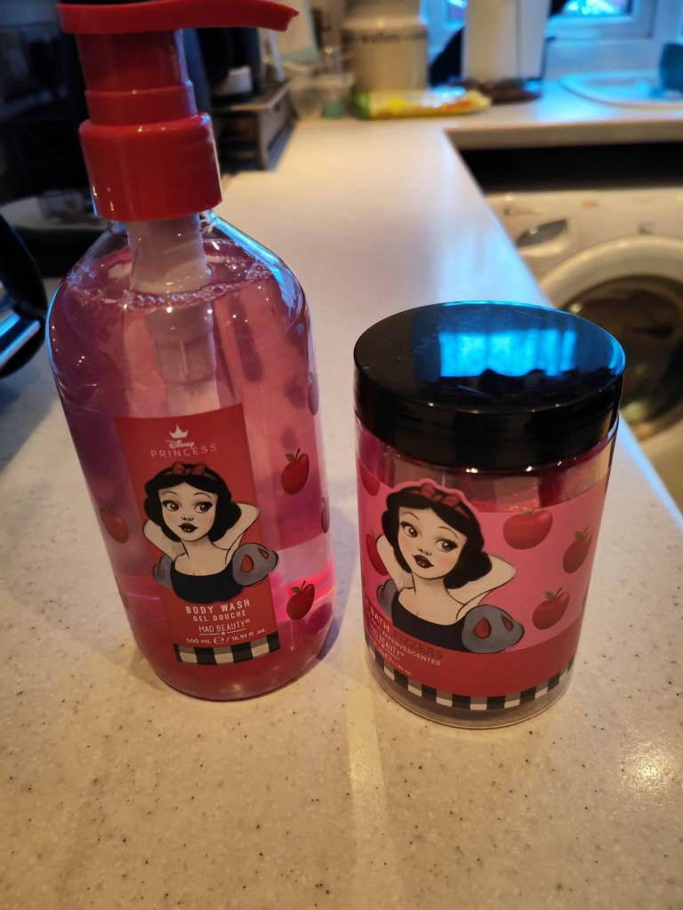Disney princess New body wash and bath fizzers 
