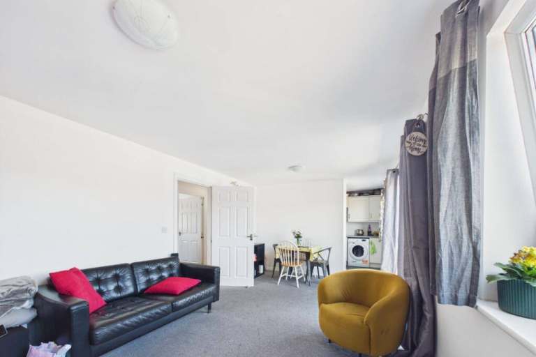 Double Room to Rent 
