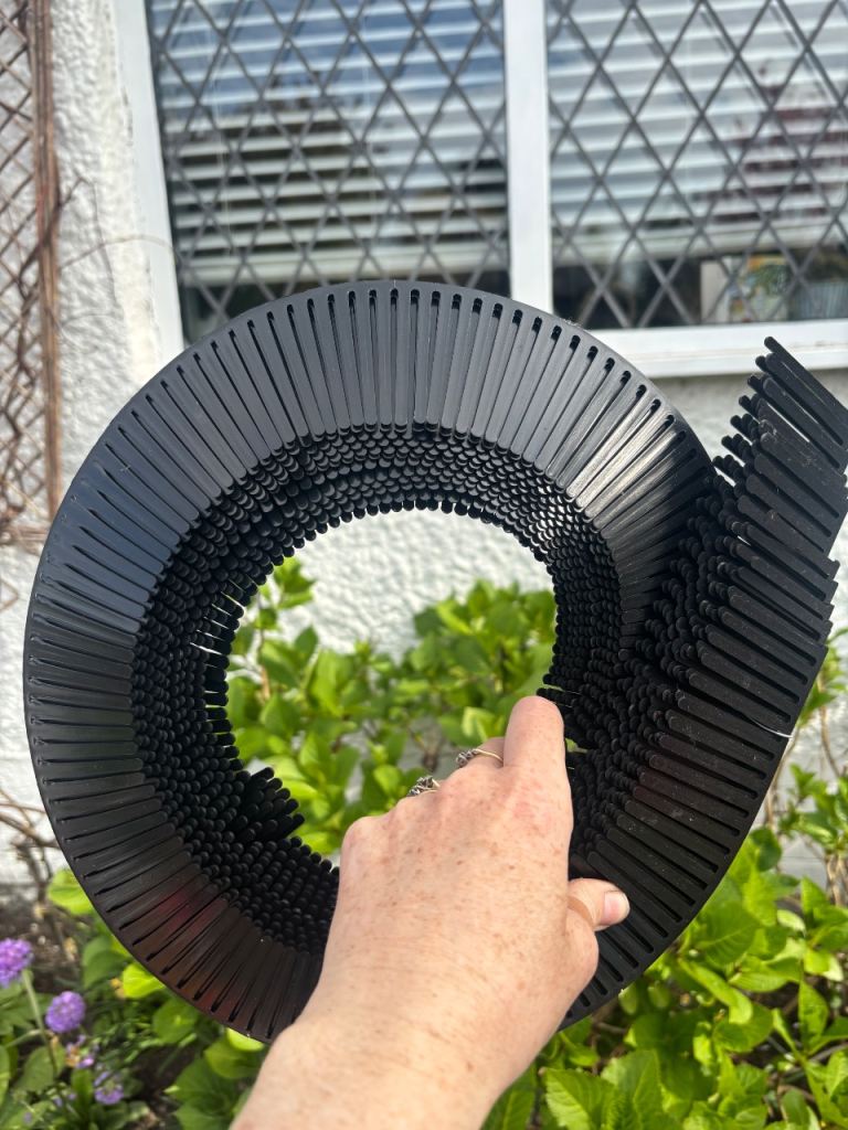Trampoline spikes 