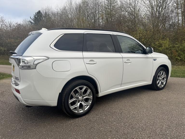 MITSUBISHI OUTLANDER 2.0 h 12kWh GX4hs 2014