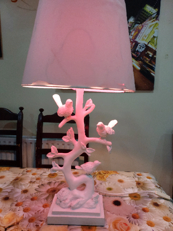 Decorative birds lounge lamp