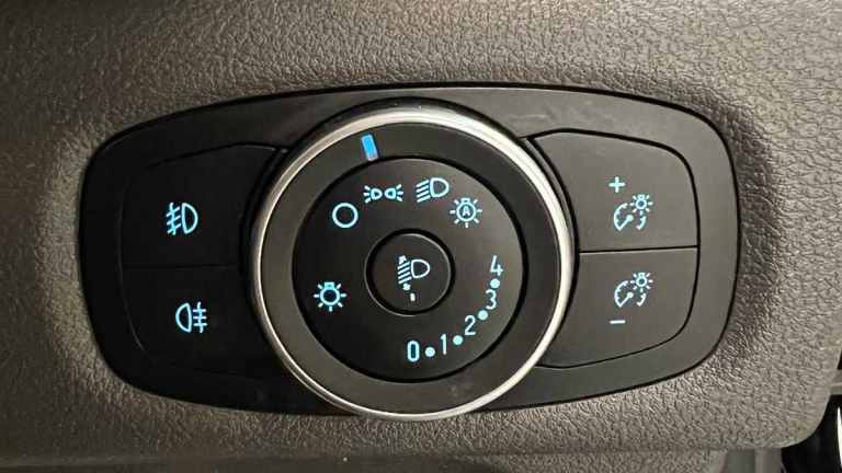  Ford Transit Custom 2.0 EcoBlue 130ps Low Roof Limited Van Auto Van Diesel Automatic