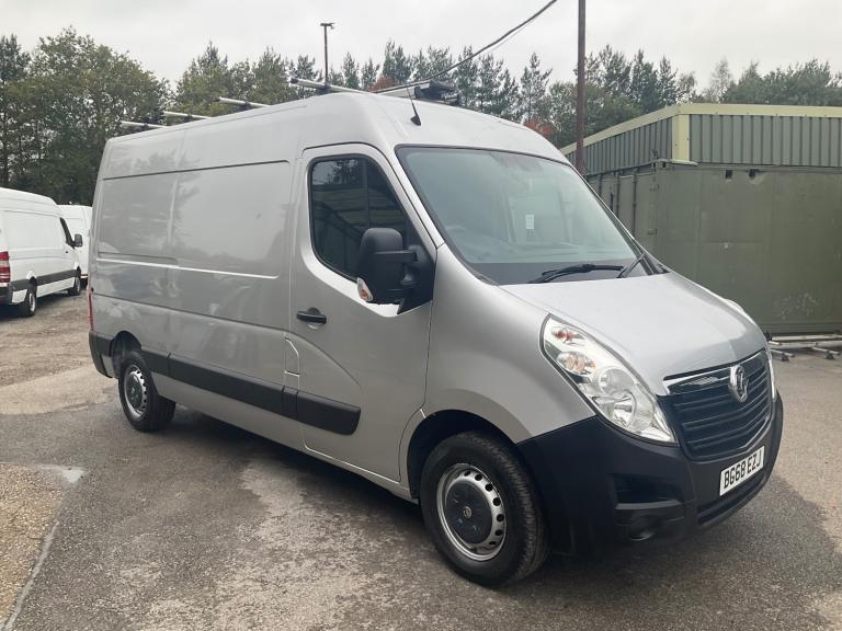 2018 Vauxhall Movano 2.3 CDTi ecoFLEX H2 MWB Van 110ps [EURO 6] SILVER  PANEL VAN Diesel Manual