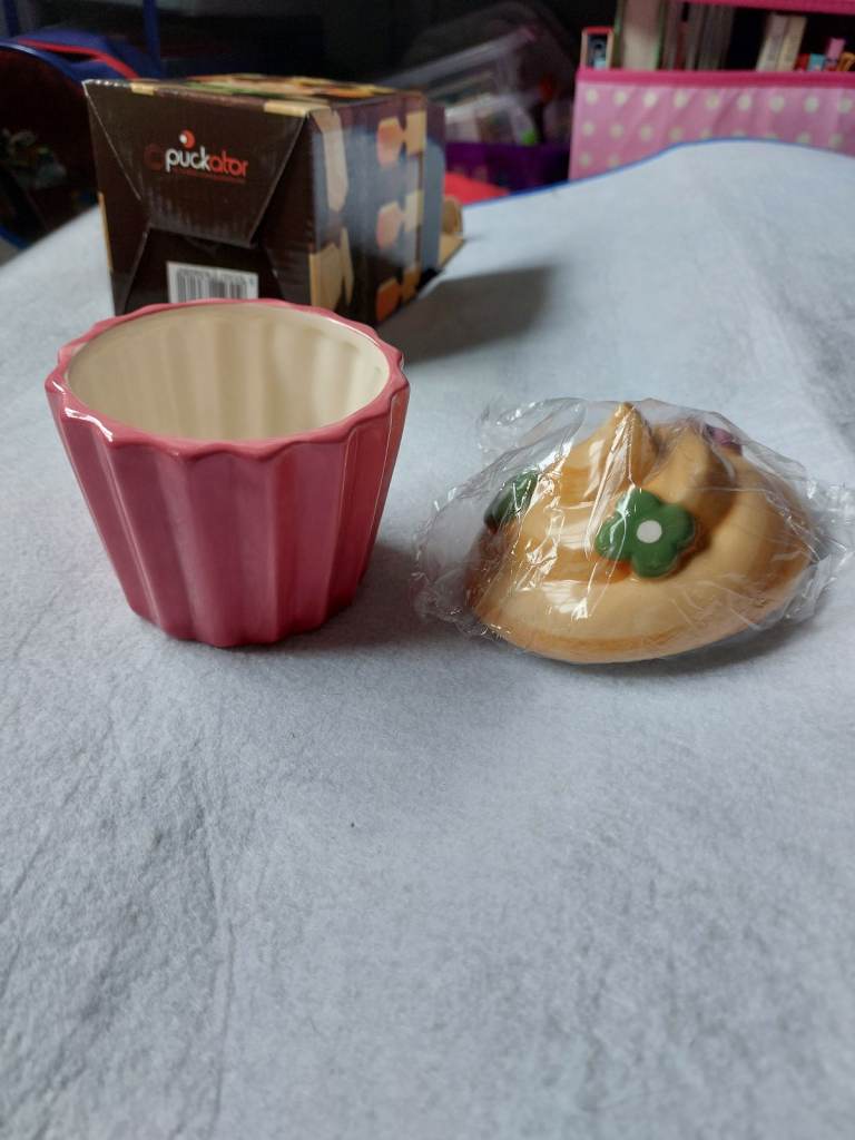 Puckator Cupcake ceramic trinket box