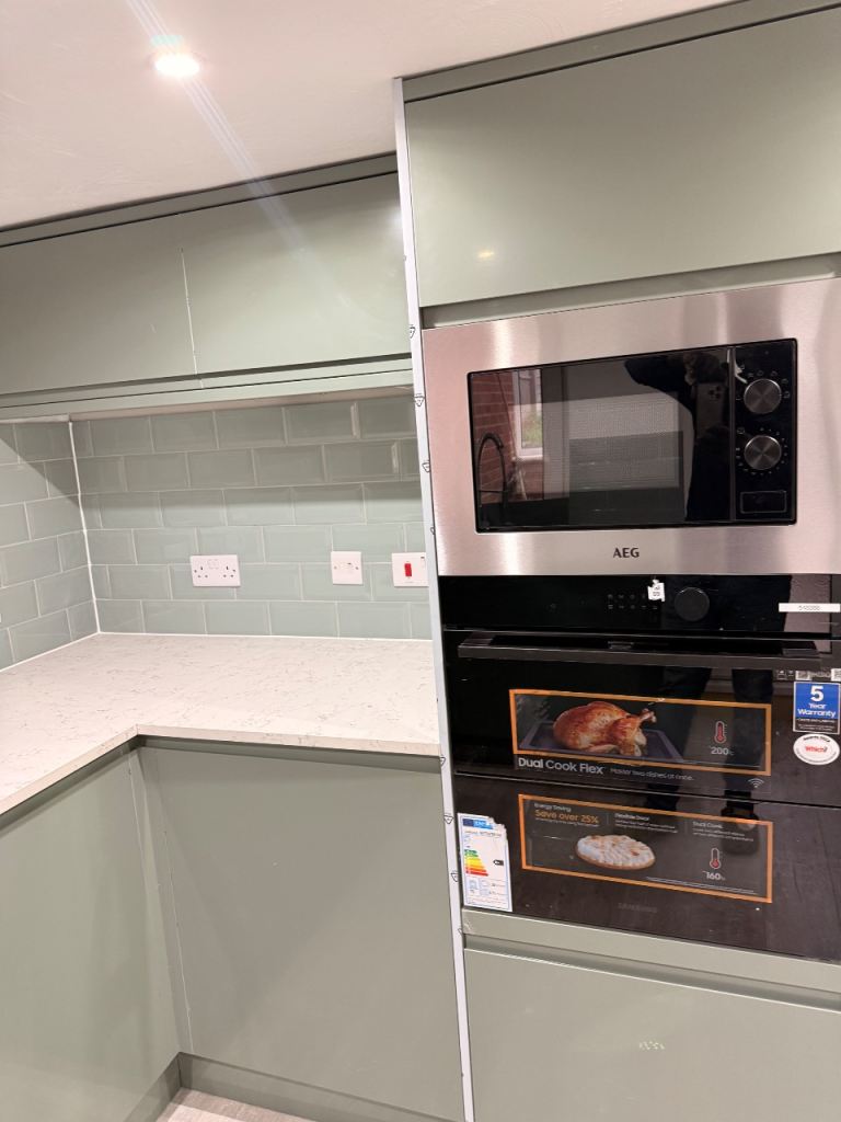 Modern Room for Rent in Strood, Ideal for Student or Professiona