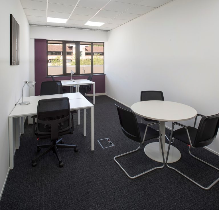High Wycombe - HP111JU \ All-Inclusive Coworking Space for Rent