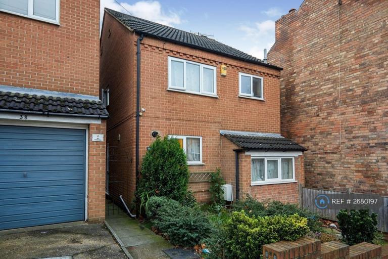 4 bedroom house in Colborn Street, Nottingham, NG3 (4 bed) (#2680197)