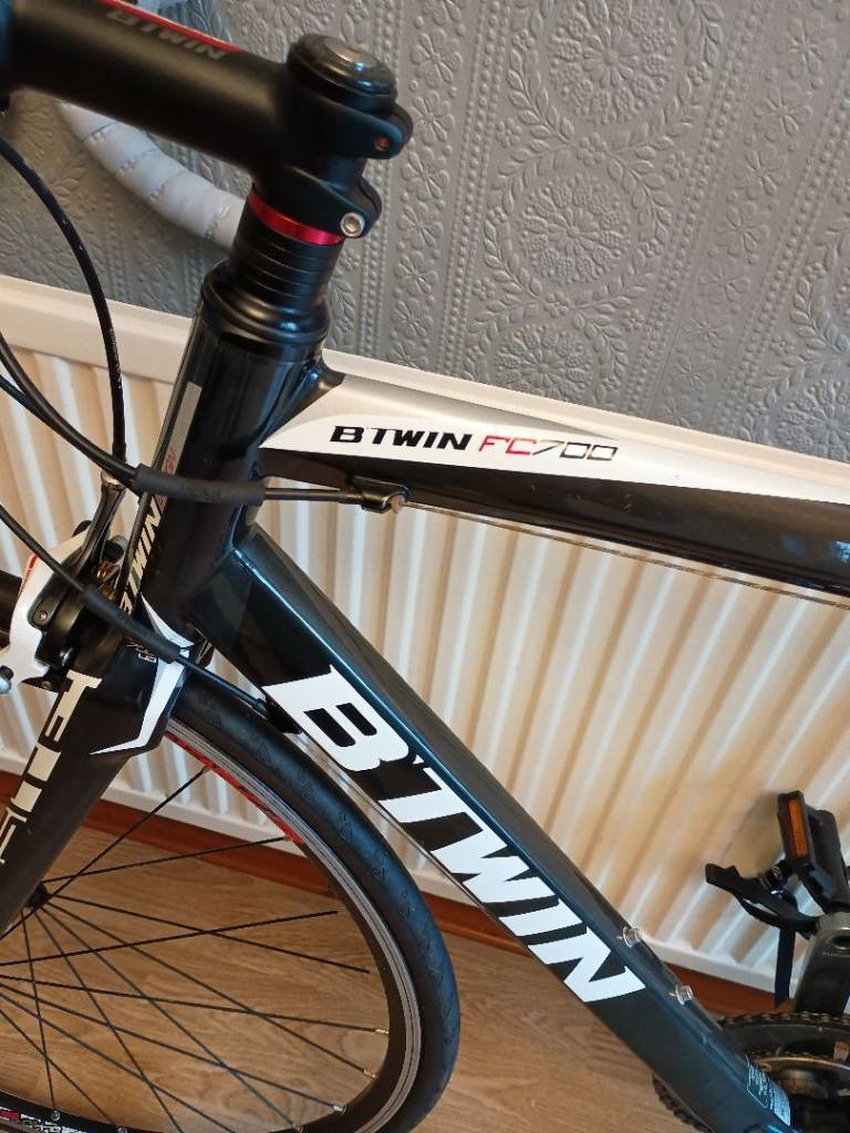Btwin FC 700 full carbon road bike 
