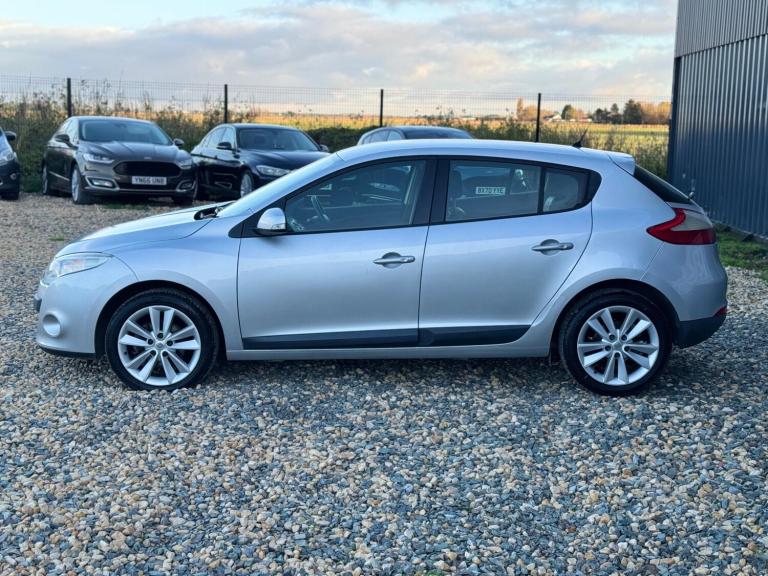 2009 Renault Megane 1.9 dCi Privilege Euro 4 5dr HATCHBACK Diesel Manual