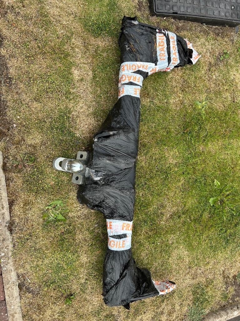 Brand new never opened traffic or vivaro towbar