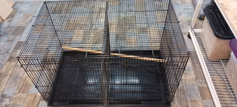 Bird cage 76cm L x 46H x 46 W collapsible cage with cage dividing grill to split into two cages 