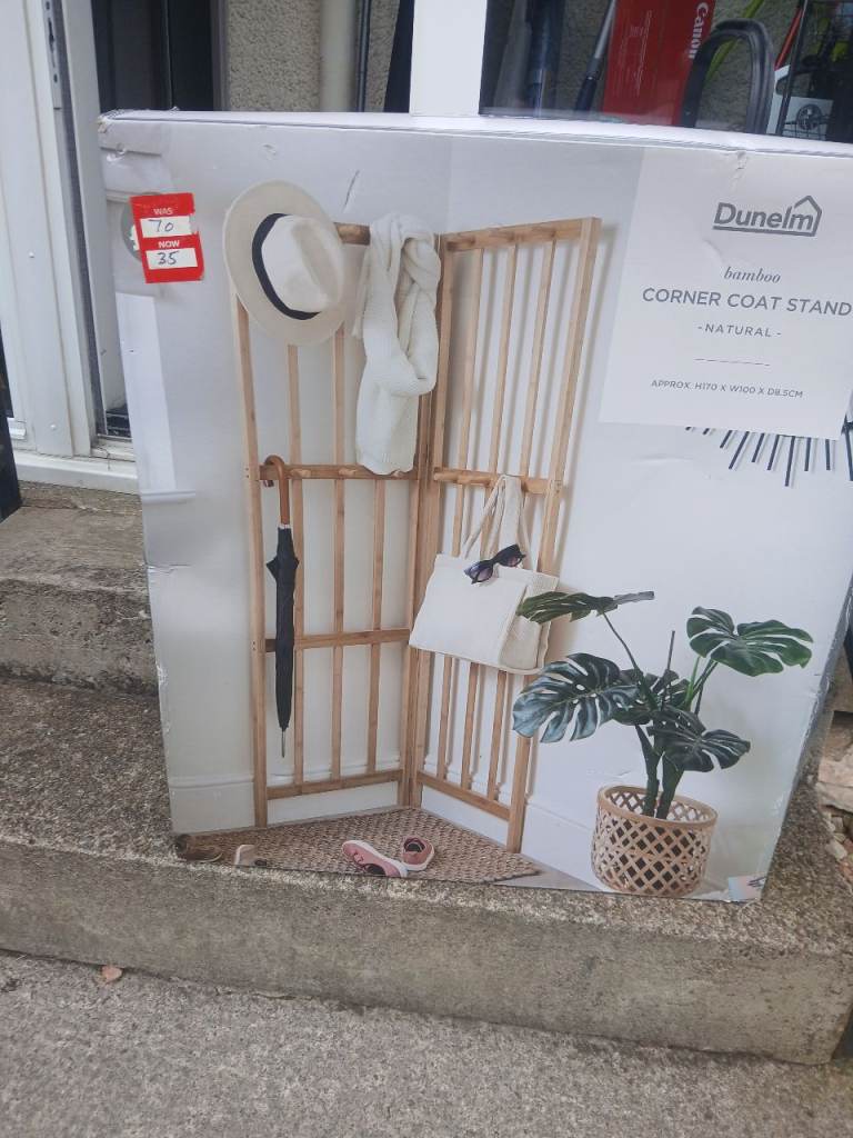 Corner coat Stand
