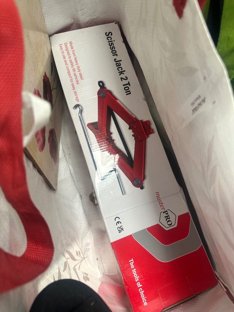 Scissor jack 2 tonnes. Used once