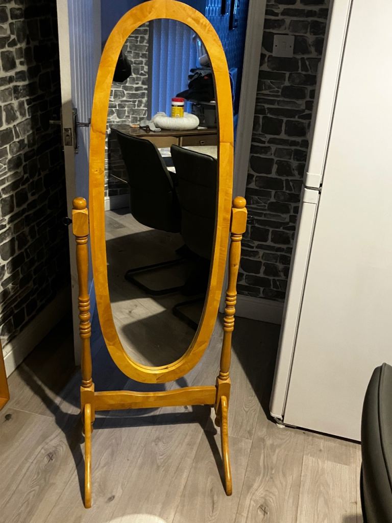 Mirror free standing like new can deliver for a small charge