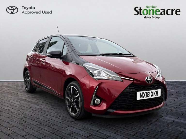 2018 Toyota Yaris 1.5 VVT-i Grey Bi-Tone Hatchback 5dr Petrol Manual Euro 6 (111 ps) HATCHBACK Pe...
