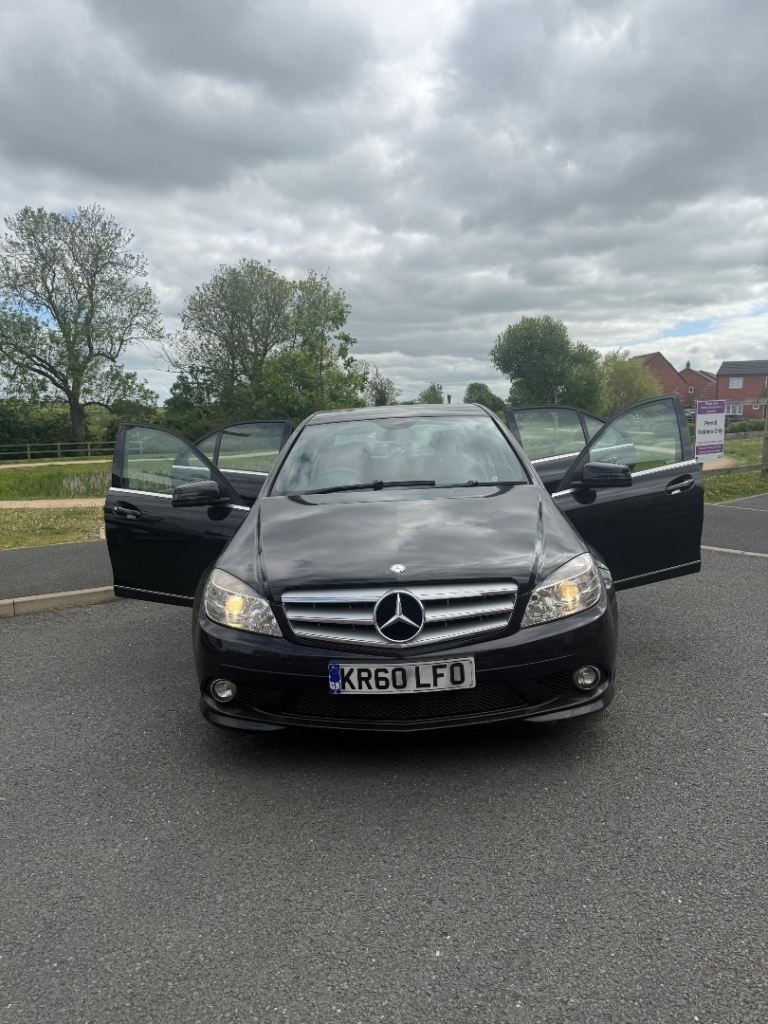 Mercedes-Benz, C CLASS, Saloon, 2011, Manual, 2143 (cc), 4 doors