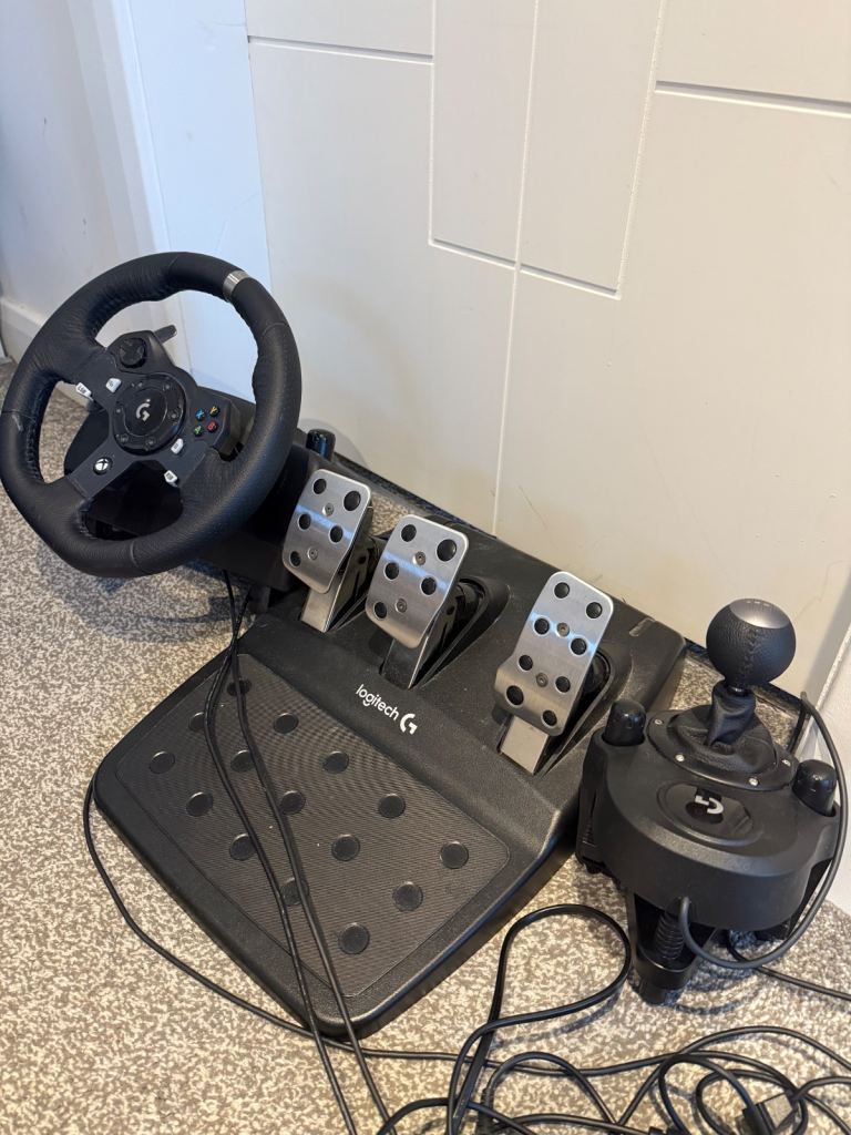 Logitech g29 steering wheel set