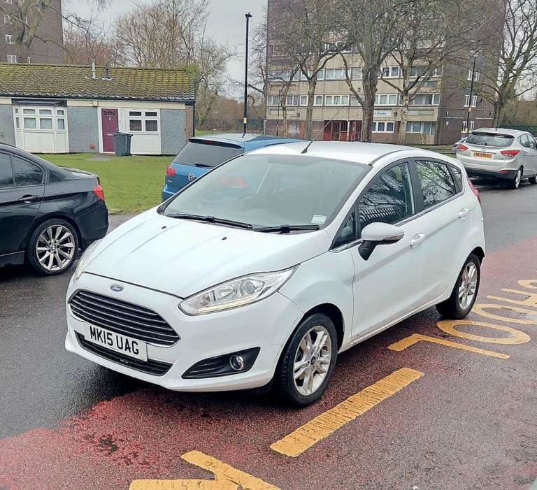 2015 ford feista 1.25, FSH, two keys. Low mileage