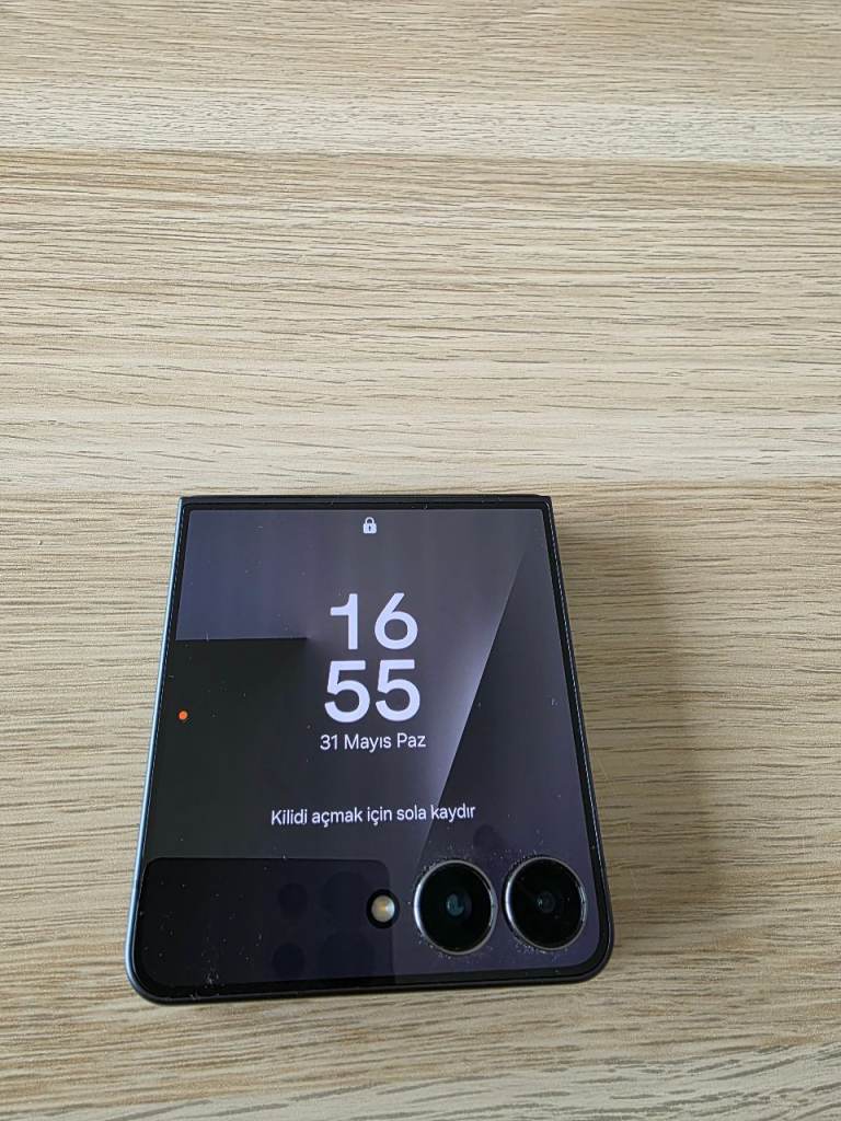 Samsung Z Flip 7