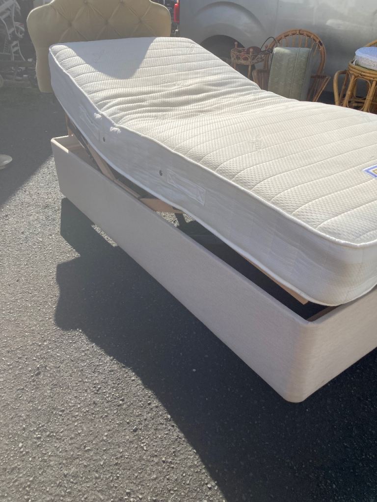 Single electric bed rise and recline head and foot with mattress