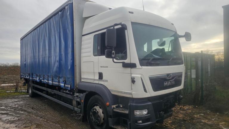 2020 MAN TG-M 2020 MAN 18.290 4X2 BL LX CURTAINSIDER DAMAGED REPAIRABLE SALVAGE NA Diesel Manual
