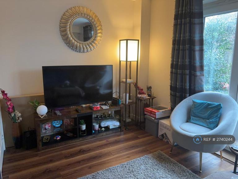 3 bedroom house in Hanno Close, Wallington, SM6 (3 bed) (#2740244)