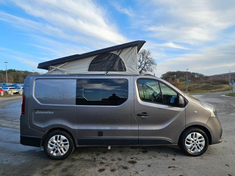 RENAULT TRAFIC 1.6 DCi SPORT LEISURE DRIVE FACTORY CONVERSION CAMPERVAN 2018 